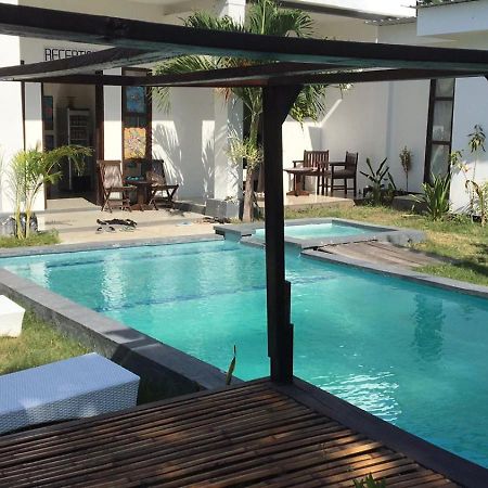 White Sands Resort Gili Trawangan Exteriör bild
